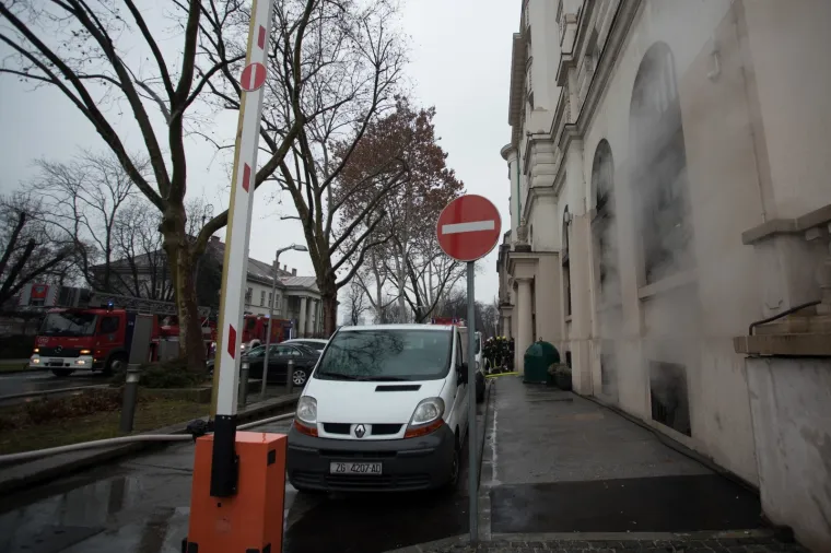 Buknuo požar u podrumu hotela Esplanade u Zagrebu