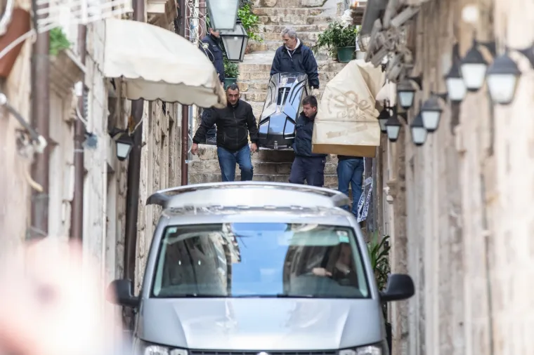 Dubrovnik: Tijela ubijenih nakon policijskog očevida prevezena kombijima