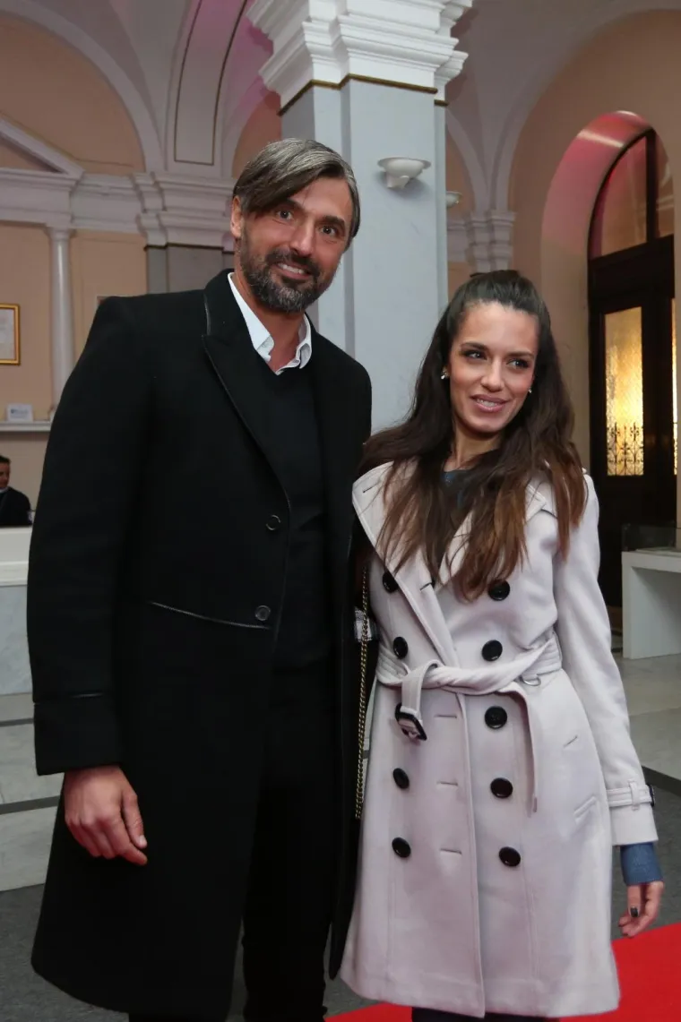 FRANKA I GORANOVA NIVES ZAVODLJIVE U PLAVOM: Pobjednica Nina Badrić zbog bolesti nije preuzela nagradu