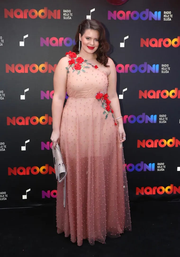 FRANKA I GORANOVA NIVES ZAVODLJIVE U PLAVOM: Pobjednica Nina Badrić zbog bolesti nije preuzela nagradu