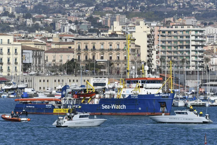 Migranti se iskrcali u Italiji: Rim ih i dalje ne želi primati