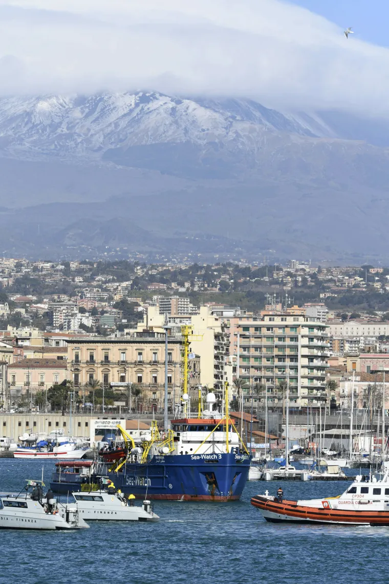 Migranti se iskrcali u Italiji: Rim ih i dalje ne želi primati