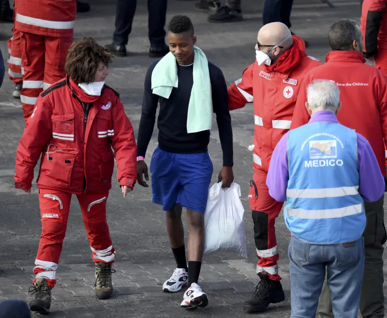 Migranti se iskrcali u Italiji: Rim ih i dalje ne želi primati