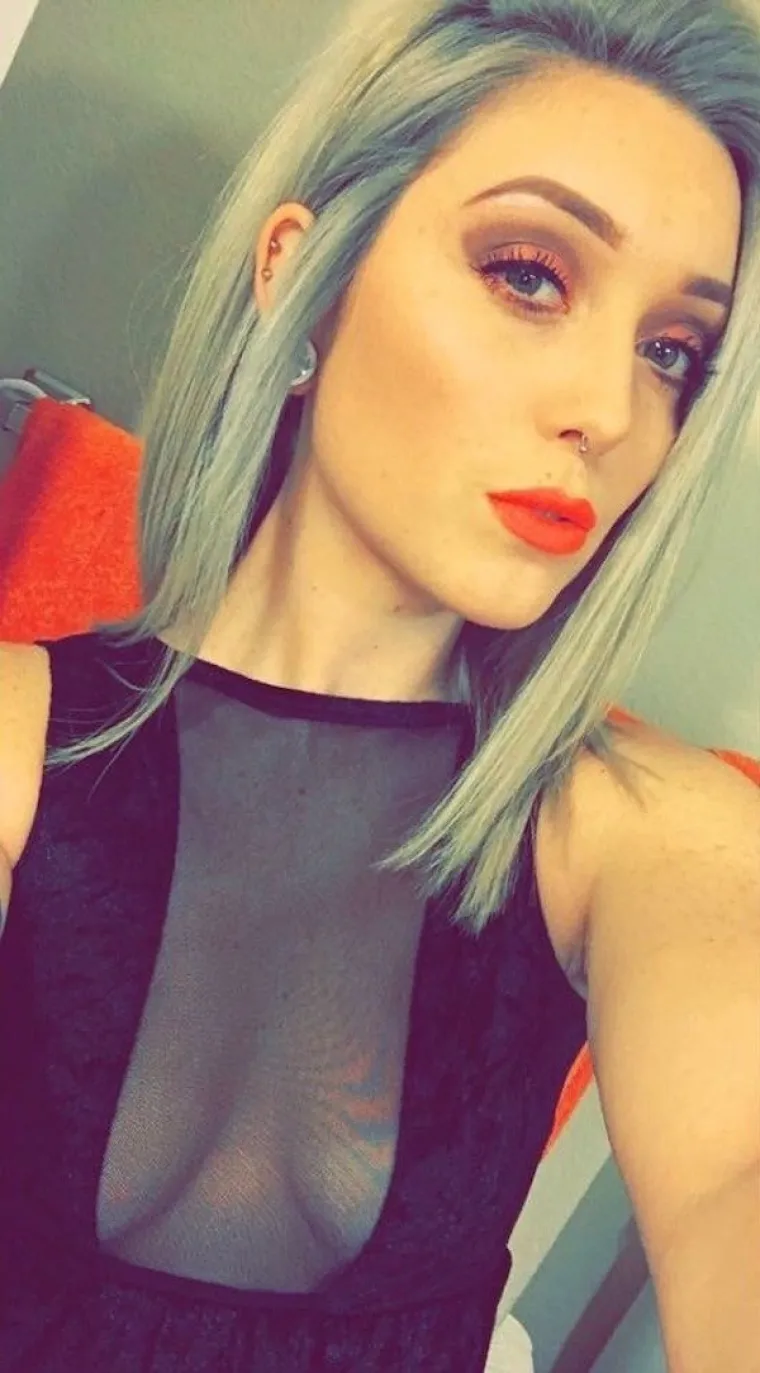 ODJEĆA IM IMA  VI&Scaron;A RUPA NEGO RAČUNI ŽIVOG ZIDA: One bar ne lažu kad kažu da su sve dale na vidjelo