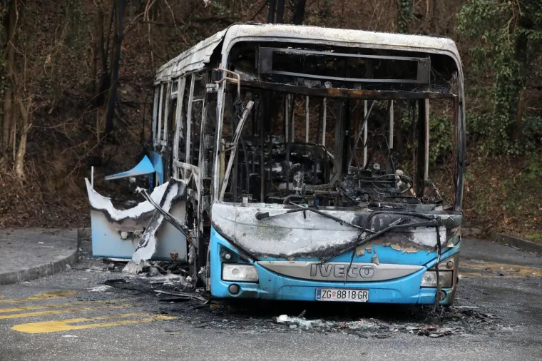 Na Šestinama izgorio ZET-ov autobus