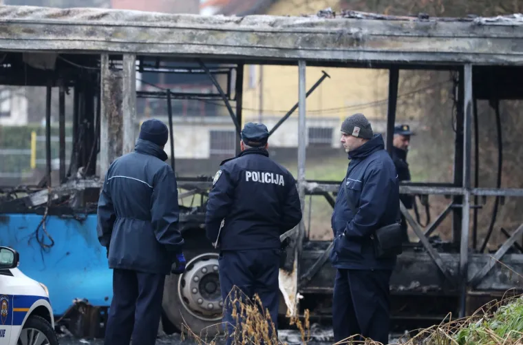Na Šestinama izgorio ZET-ov autobus