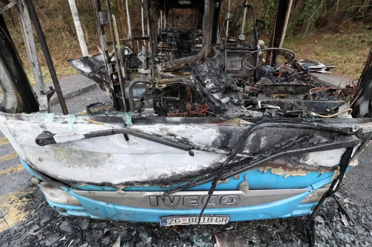 Na Šestinama izgorio ZET-ov autobus
