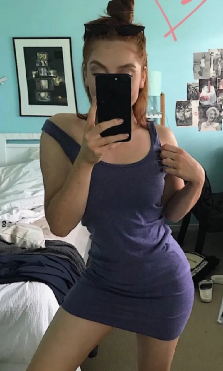 ZLOUPOTREBLJAVAJU SVA OGLEDALA NA KOJA NAIĐU: Jedva dočekale punoljetnost i sad  se snimaju u kupanicama, teretanama...