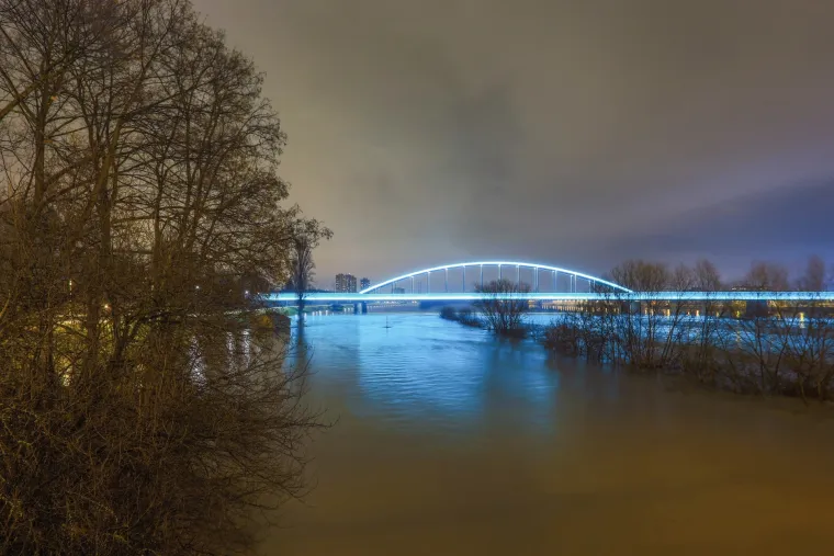 FOTO Rijeka Sava narasla za 5 metara i izlila se iz korita