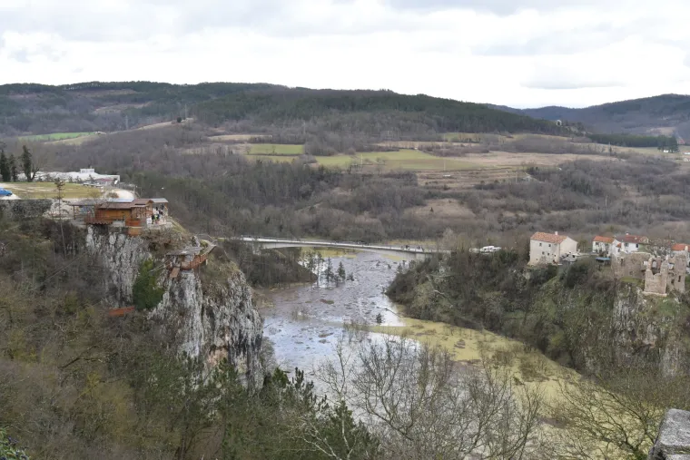 Ekstremne količine oborina u 24 sata: Ki&scaron;a začepila Pazinsku jamu, voda bila visoka čak 50 metara