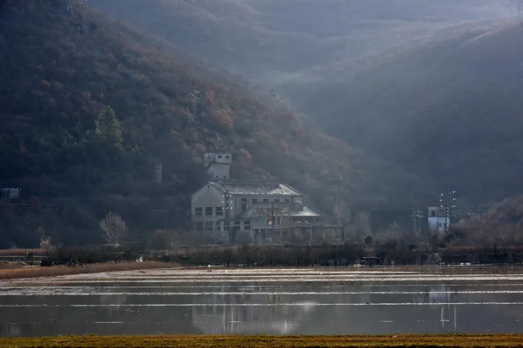 Veliki dijelovi poljoprivrednih povr&scaron;ina ra&scaron;ke doline pod vodom, na jednom dijelu puknuo nasip!