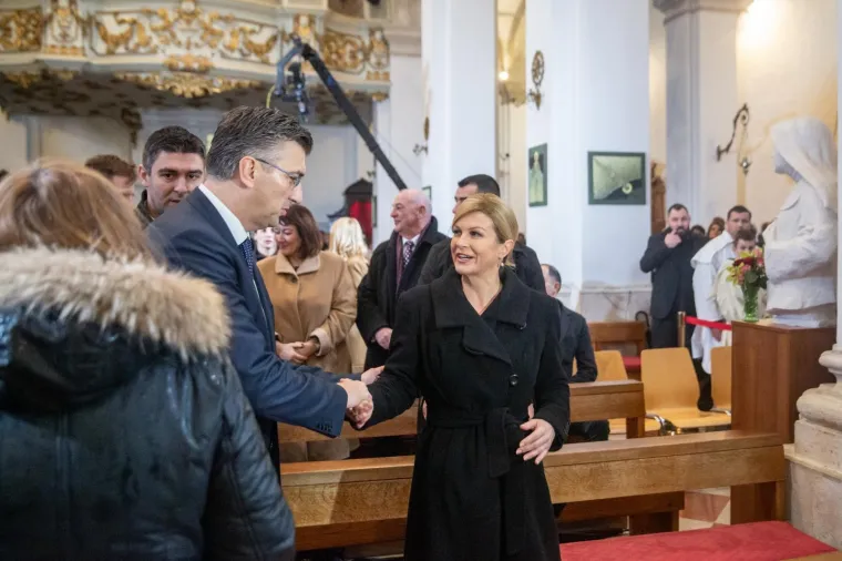 Biskup kritizirao ispred državnog vrha: 'Sekularizam je u&scaron;ao u kuće, a s vjernicima se izruguje i &scaron;ali'