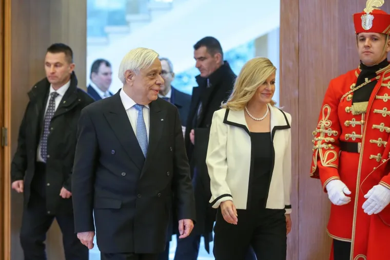 Zagreb: Predsjednica Grabar-Kitarović sastala se s grčkim predsjednikom Pavlopoulosom 05.02.2019., Zagreb -  Predsjednica Republike Hrvatske Kolinda Grabar-Kitarovic primila je predsjednika Grcke Prokopiosa Pavlopoulosa. Photo: Luka Stanzl/PIXSELL
Photo: Luka Stanzl/PIXSELL