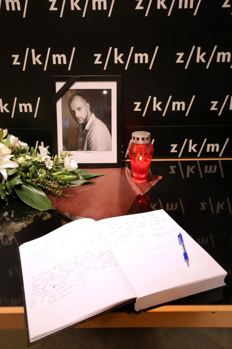 U Zagrebačkom kazali&scaron;tu mladih održana je komemoracija za nedavno preminulog mladog glumca Roberta Budaka