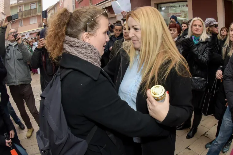 Kronologija zlostavljanja mlade Zadranke: Prvo Daruvarac, pa sustav, a sada i gnjusne prijetnje pojedinaca