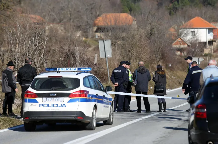 Kosovo: U naletu automobila poginula pje&scaron;akinja