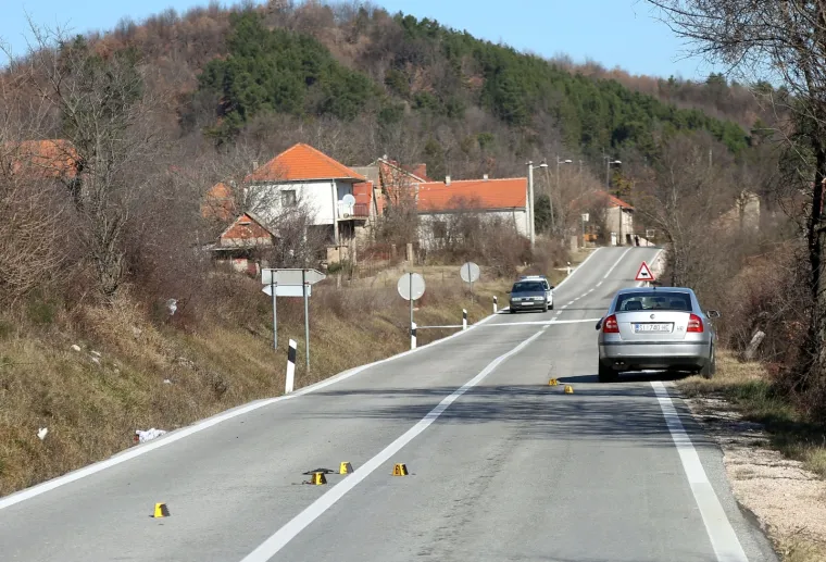 Kosovo: U naletu automobila poginula pje&scaron;akinja