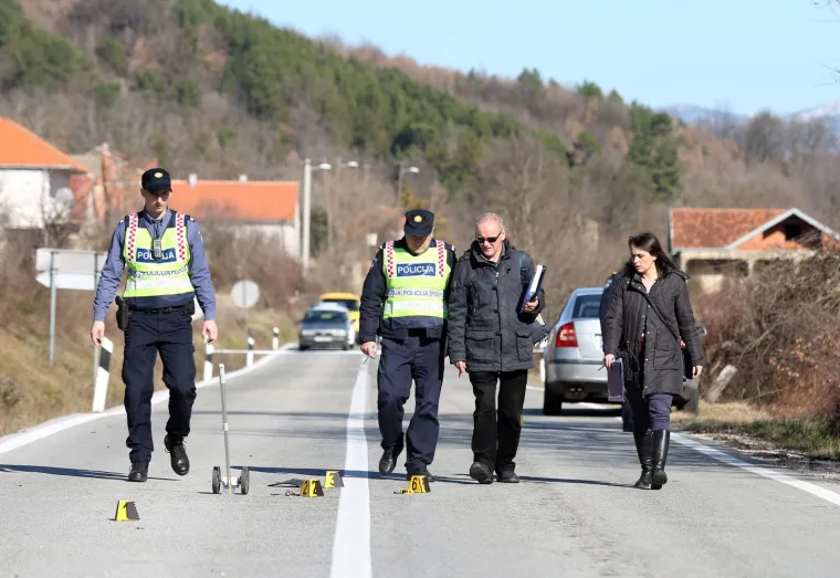 Kosovo: U naletu automobila poginula pje&scaron;akinja