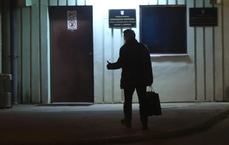 Željko Dolački u večernjim satima je došao zatvor u Remetincu i predao se policiji nakon što je više od dva dana bio nedostupan policiji.