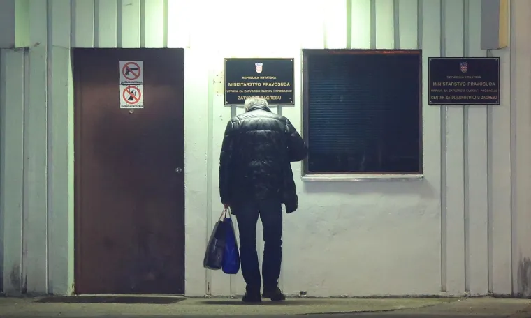 Željko Dolački u večernjim satima je došao zatvor u Remetincu i predao se policiji nakon što je više od dva dana bio nedostupan policiji.