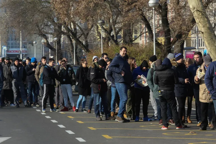 ZAGREB TRESE NAVIJAČKA GROZNICA: Traži se karta vi&scaron;e za za povijesnu utakmicu na Maksimiru
