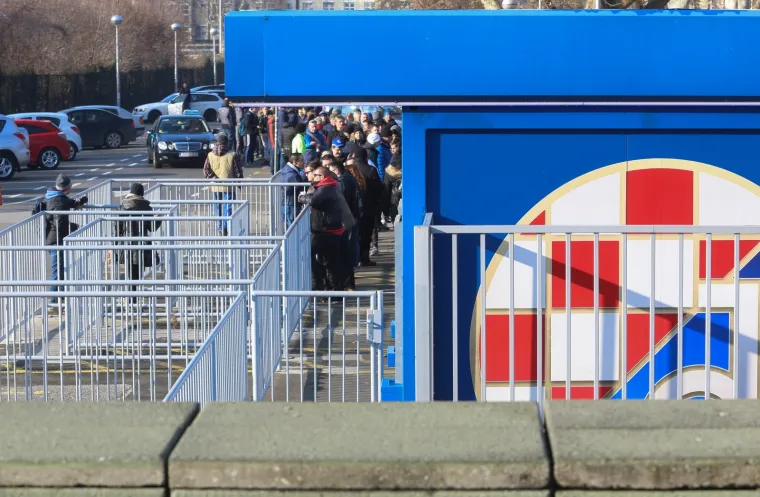 ZAGREB TRESE NAVIJAČKA GROZNICA: Traži se karta vi&scaron;e za za povijesnu utakmicu na Maksimiru