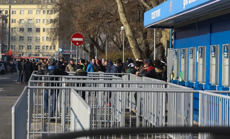 ZAGREB TRESE NAVIJAČKA GROZNICA: Traži se karta vi&scaron;e za za povijesnu utakmicu na Maksimiru