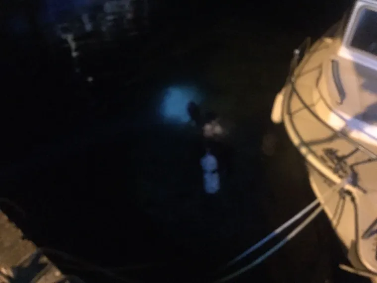 Luksuzni Mercedes noćas upao u more u Zadru: Vozač se uspio izvući i doplivati do obale