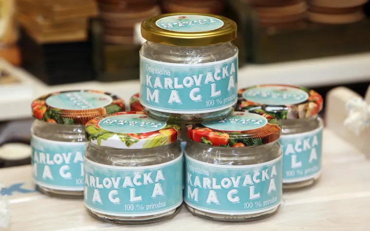 FOTO Karlovačka magla postala hit! Prodaju je u teglama od 450 grama i to za 20 kuna!