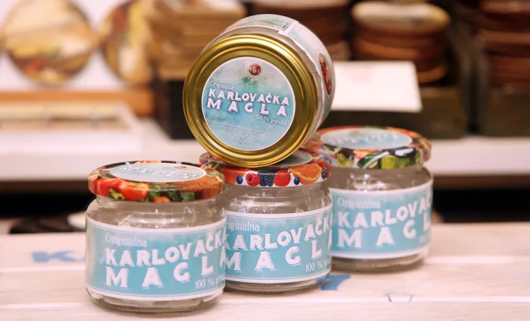 FOTO Karlovačka magla postala hit! Prodaju je u teglama od 450 grama i to za 20 kuna!