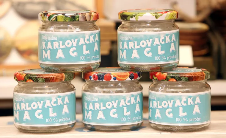 FOTO Karlovačka magla postala hit! Prodaju je u teglama od 450 grama i to za 20 kuna!
