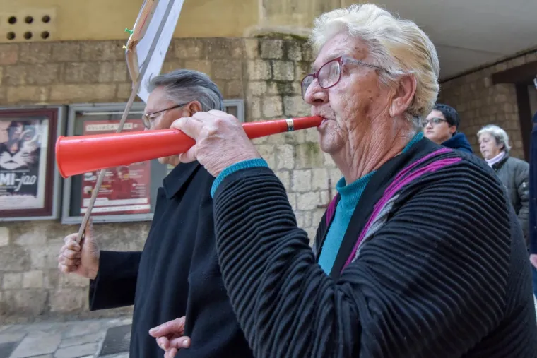 ZADRANI PROSVJEDALI ZBOG PUŠTANJA DARUVARCA NA SLOBODU: Protive se nasilju nad ženama