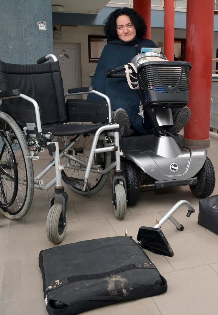 Užas u Slavonskom Brodu: Kristini vandali i o&scaron;tetili ivalidska kolica