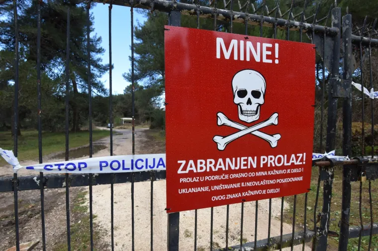 Opasnost od mina! U biv&scaron;oj vojarni u Puli pronađena eksplozivna sredstva iz Drugog svjetskog rata, sve je zatvoreno