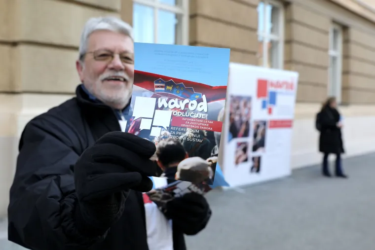 Volonteri GI Narod odlučuje zastupnicima: 'Raspi&scaron;ite referendum'