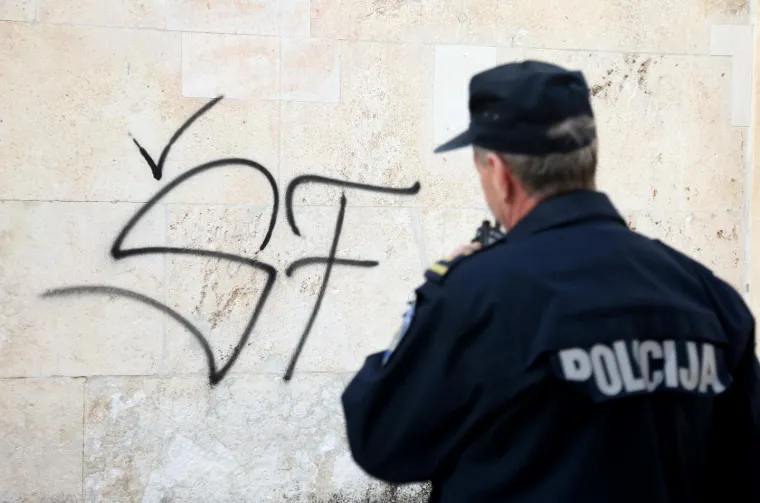 Nepoznati počinitelji i&scaron;arali pročelje &scaron;ibenske katedrale