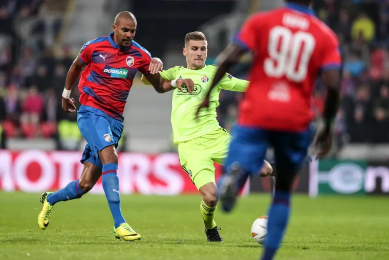 DINAMO - VIKTORIA PLZEN: Modri juri&scaron;aju prema pobjedi na prepunoj Doosan Areni