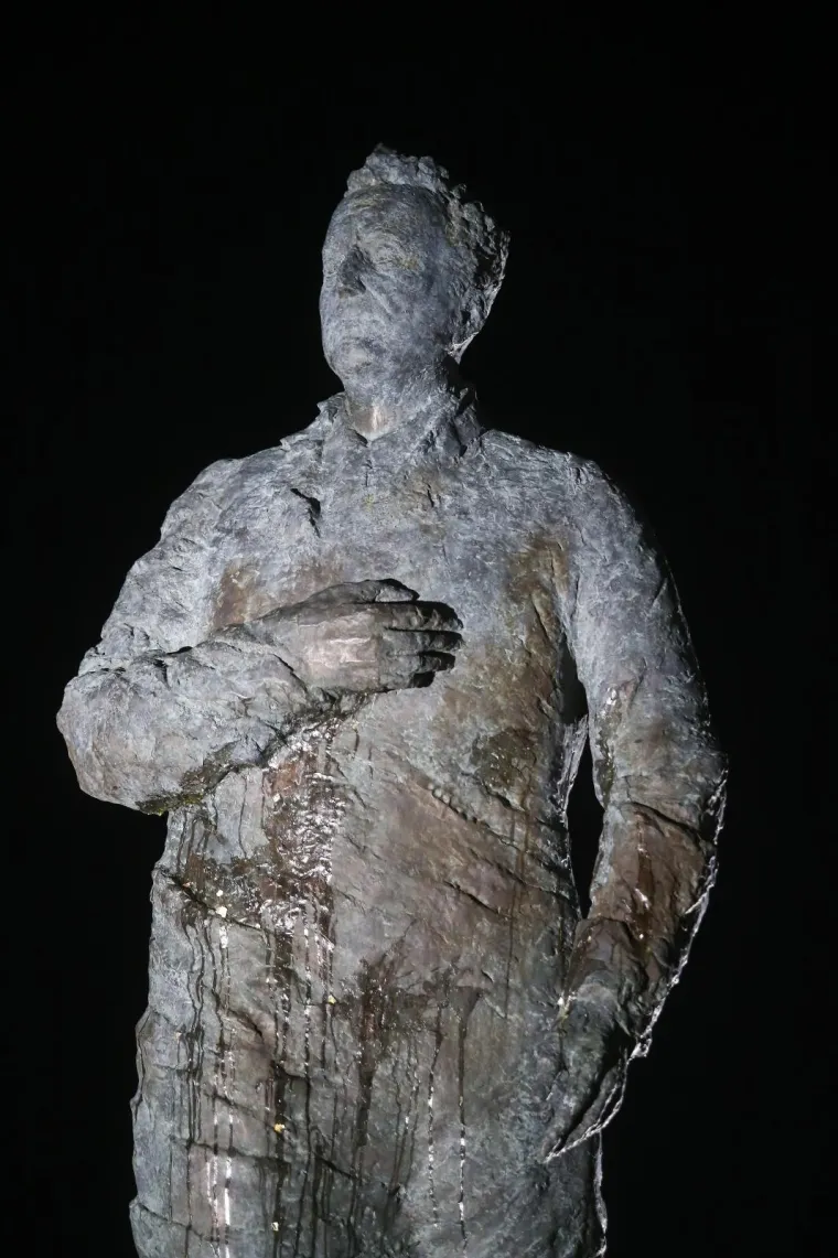 Nepoznati počinitelj bacio je jaja na spomenik Franji Tuđmanu