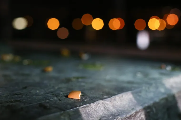 Nepoznati počinitelj bacio je jaja na spomenik Franji Tuđmanu