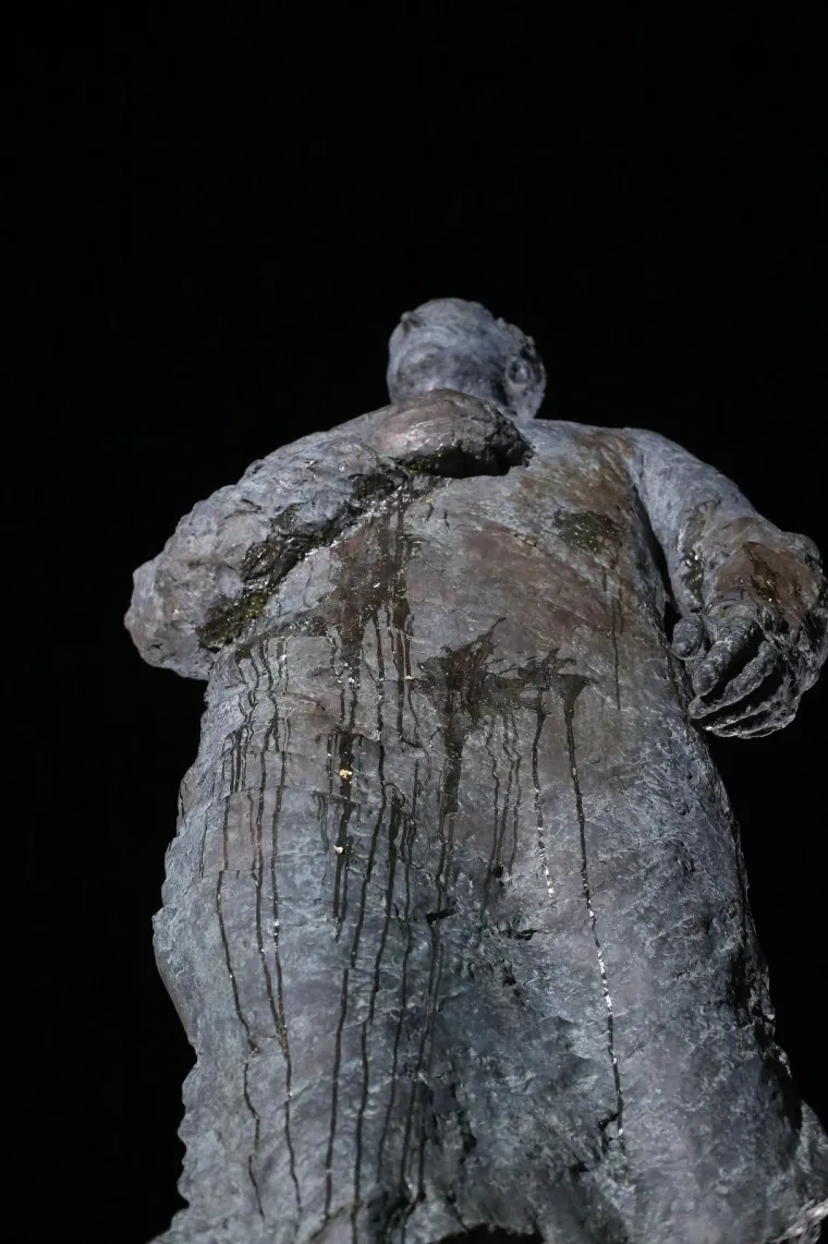 Nepoznati počinitelj bacio je jaja na spomenik Franji Tuđmanu