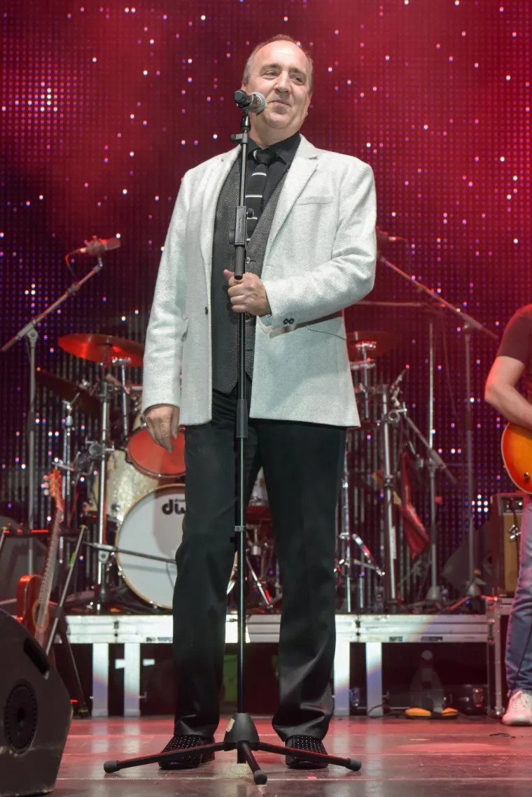 GRDOVIĆ NA KONCERTU PRIČAO O INCIDENTU S POLICIJOM: Proslavio 40 godina karijere i narugao se na vlastiti račun