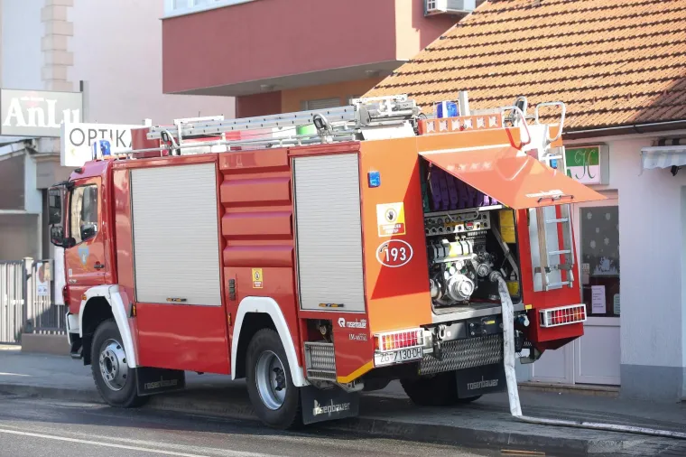 Izgorjela pečenjara na zagrebačkoj Kustošiji: Jedna osoba se nadisala dima