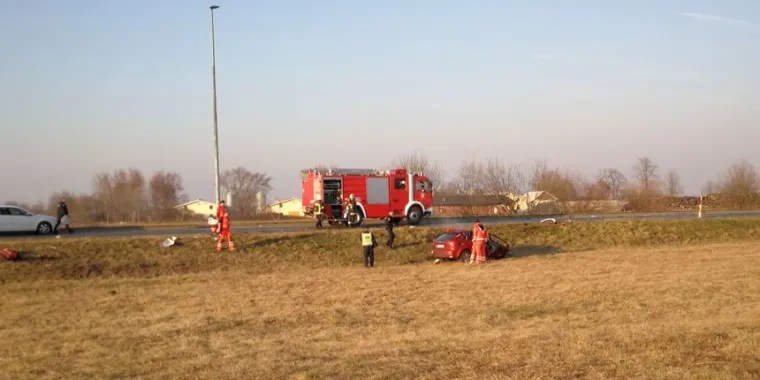 Te&scaron;ka prometna nesreća: U sudaru kamiona i automobila poginuo 23-godi&scaron;njak