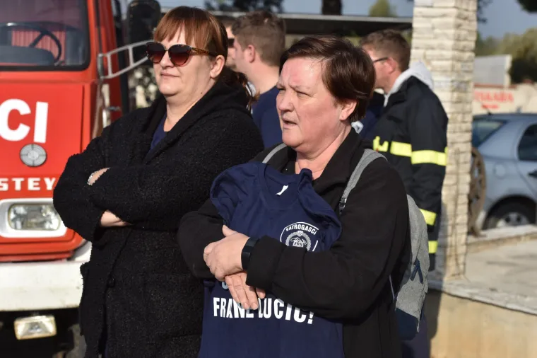 DVD organizirao prosvjed podr&scaron;ke za slučaj stradalog vatrogasca Franu Lučića