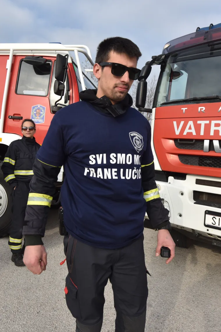 DVD organizirao prosvjed podr&scaron;ke za slučaj stradalog vatrogasca Franu Lučića