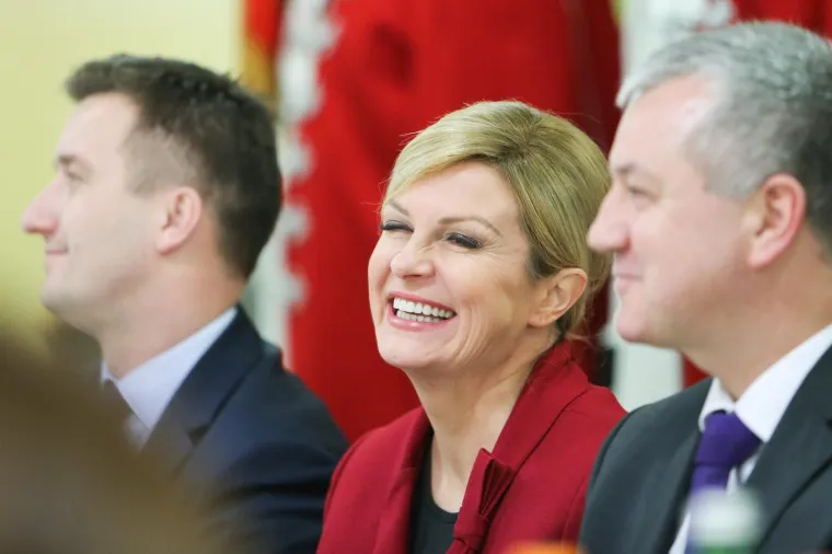 Transformacija Grabar-Kitarović jo&scaron; nije zavr&scaron;ila: Je li nakon figure predsjednica pomladila i lice?