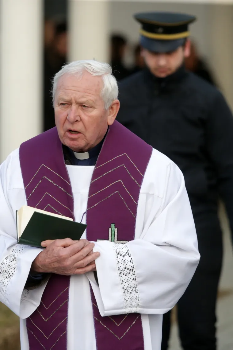 Zločin koji je potresao Hrvatsku: Uz tužnu povorku pokopana Jasmina Dominić