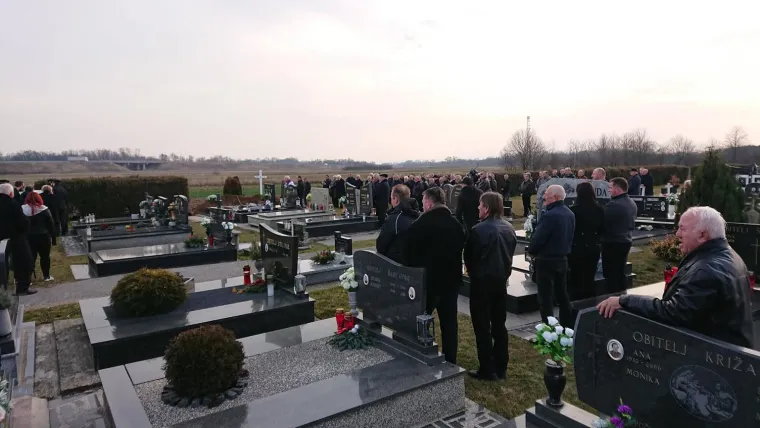 Zločin koji je potresao Hrvatsku: Uz tužnu povorku pokopana Jasmina Dominić
