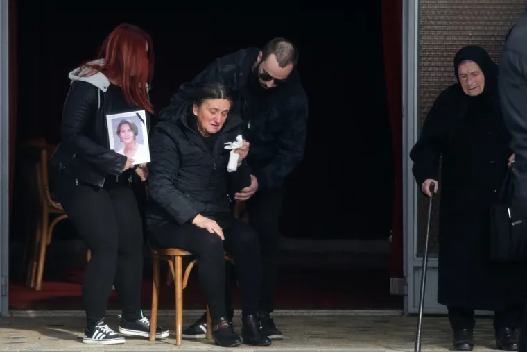 Zločin koji je potresao Hrvatsku: Uz tužnu povorku pokopana Jasmina Dominić