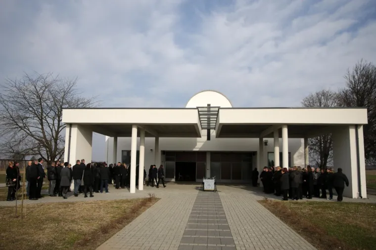 SPROVOD JASMINE DOMINIĆ, NESTALE PRIJE 19 GODINA: U selu vlada opsadno stanje, interventna policija na terenu